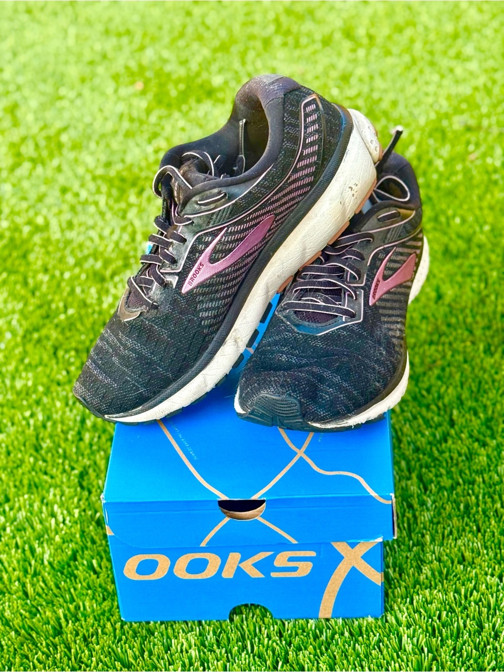 Brooks Ghost 12 Fit2Run Black & Purple Women’s Athletic Running Shoes. Size 9.